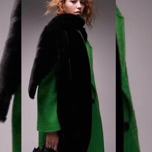 🔴 4/$12 Chic Elegant Forever 21 Faux Fur Black  Scarf